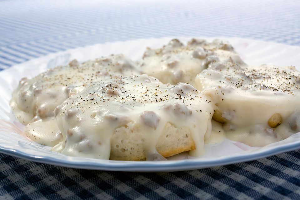 OSausage Gravy and Biscuits